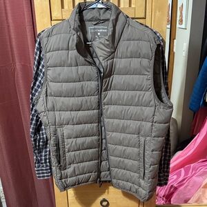 Lucky Brand Quilted Puffer Vest in Taupe